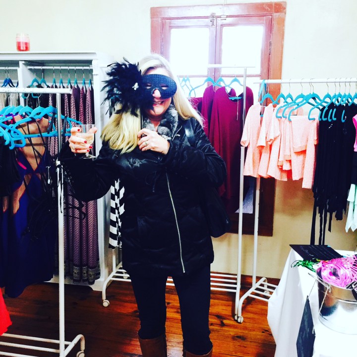 customertakingselfie