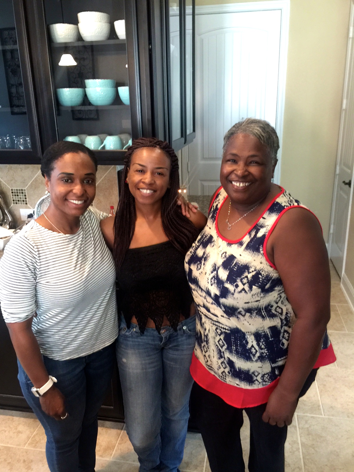 Kristie, Rachelle, Mama, blue Labels Boutique