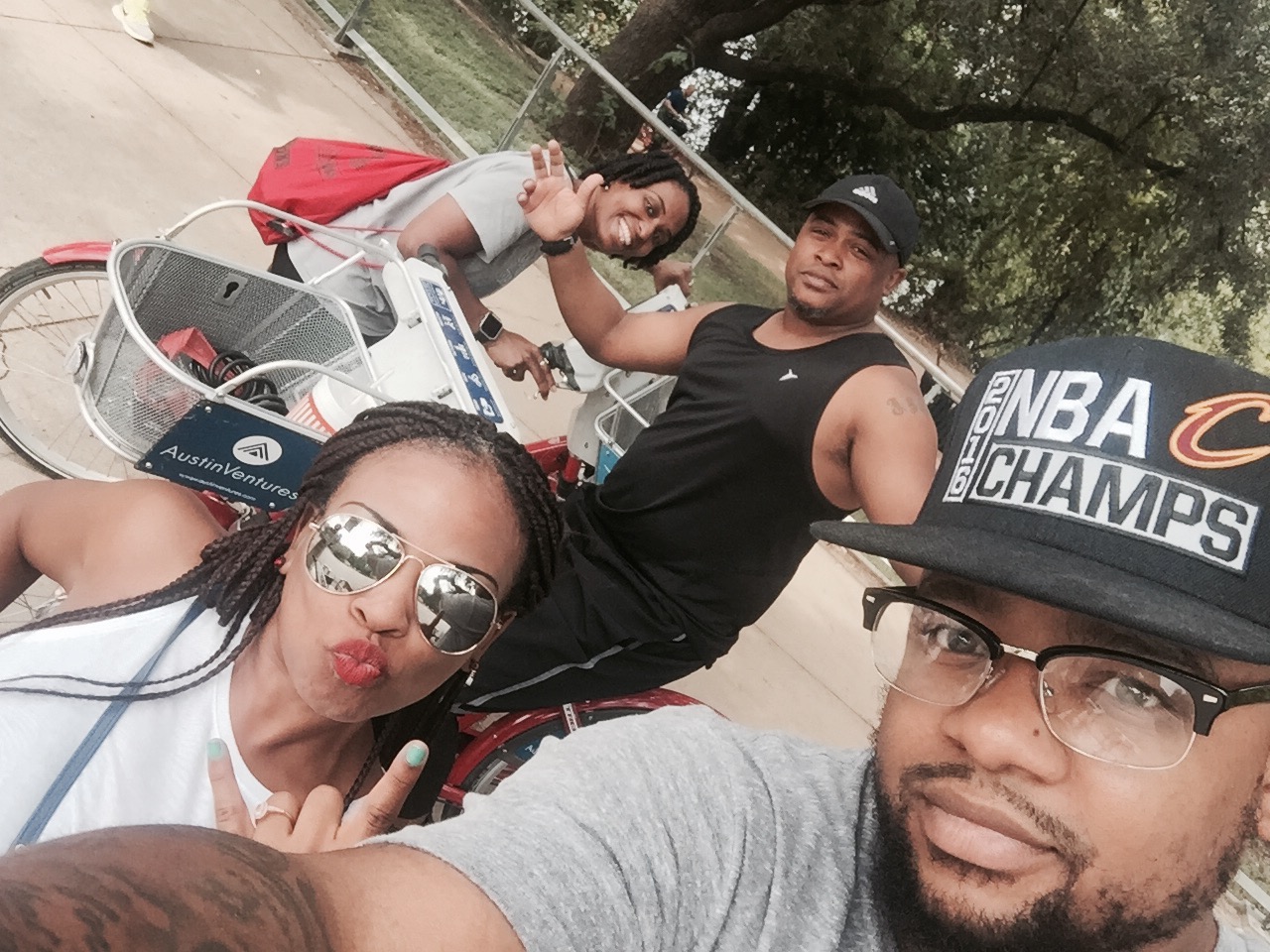 group of couples double dating on bikes