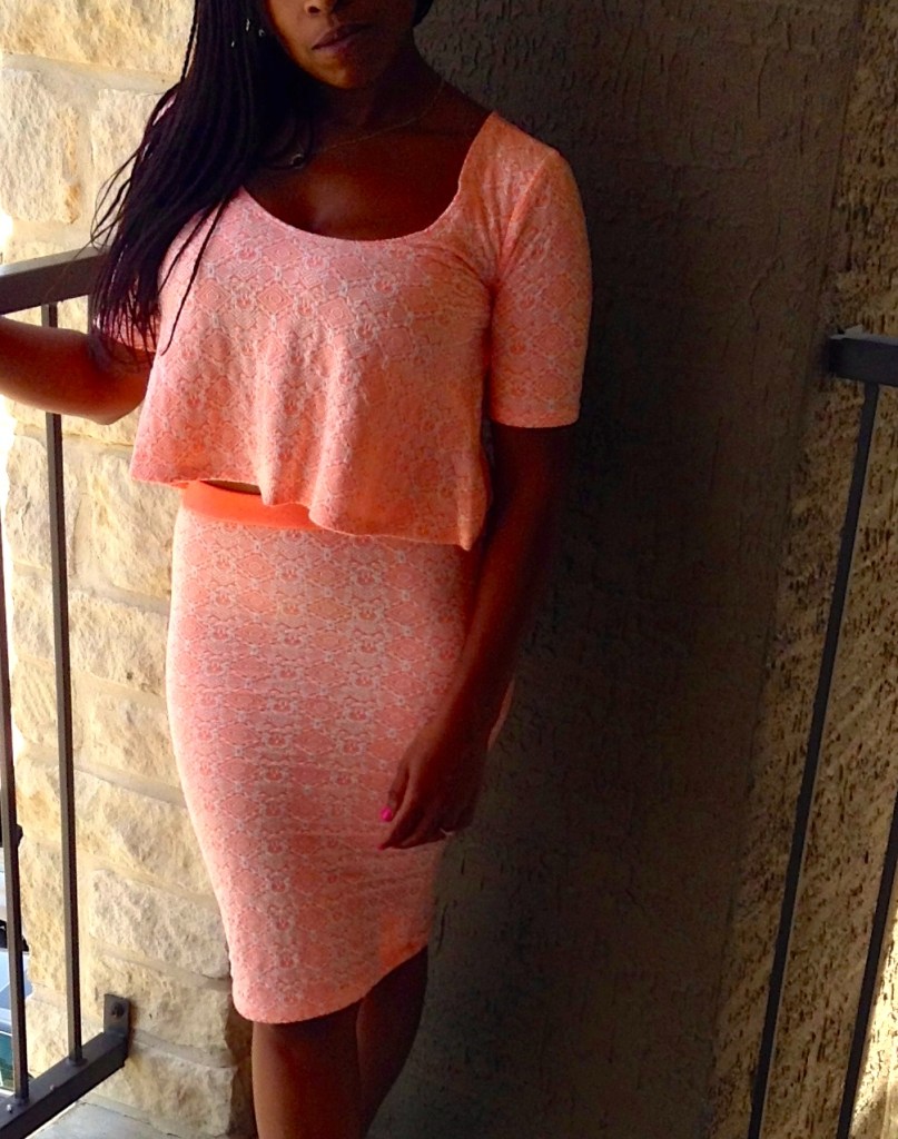 peach-white-printed-womens-crop-top-bluelabelsboutique