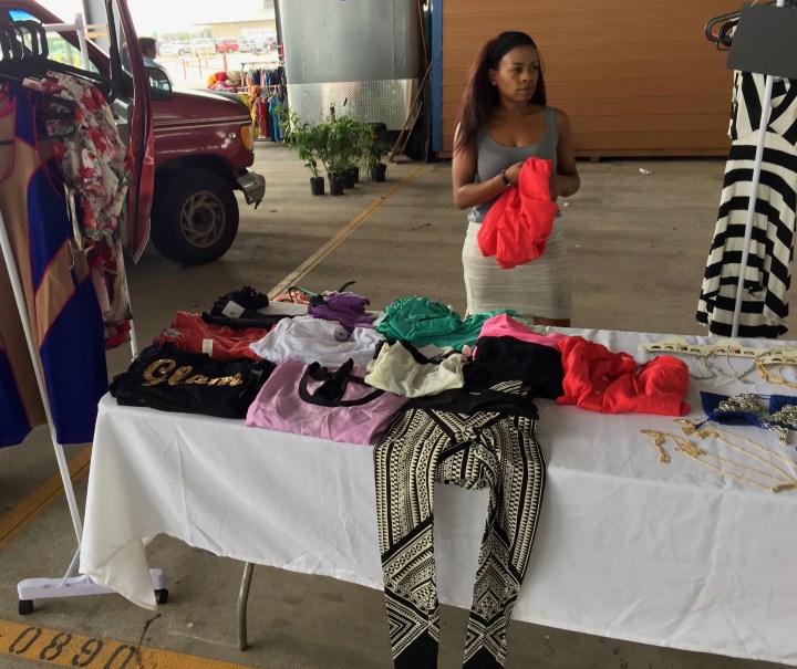 blbownerpackingupclothes