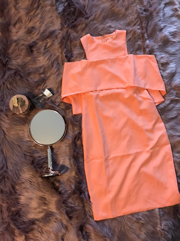 peachoffthesholdermididress