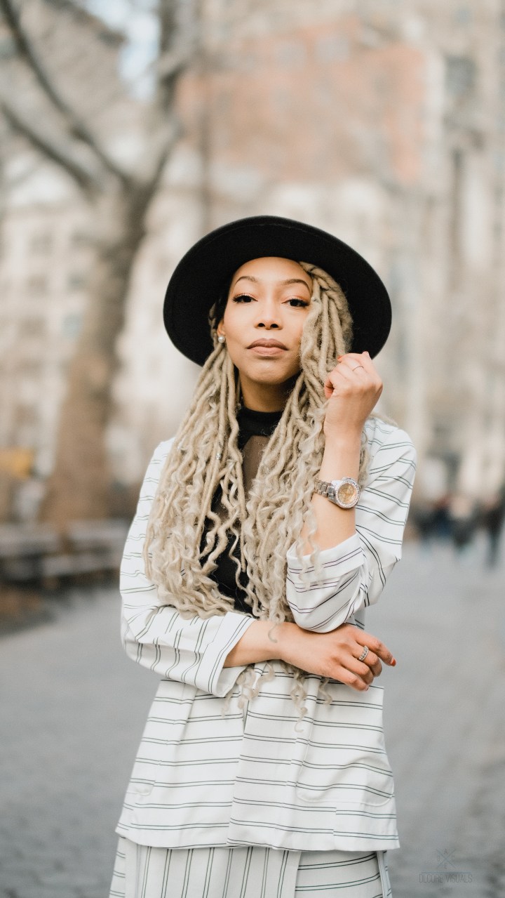 SadeSpenceBlackWhiteStripeSet6