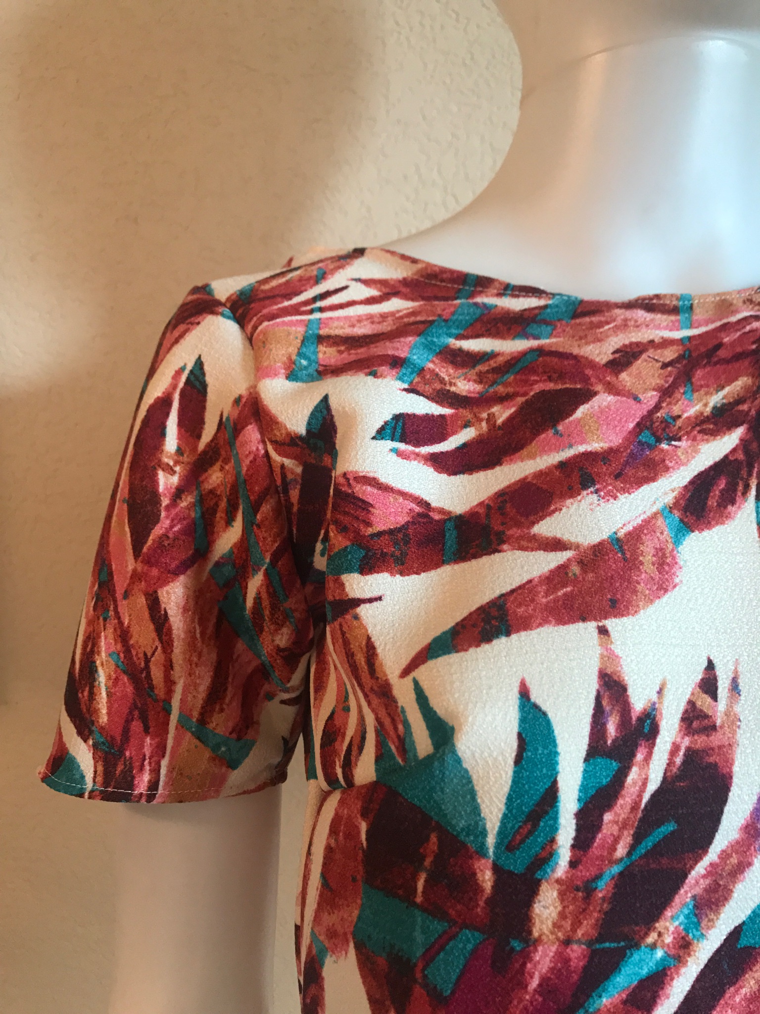 shortsleeveabstractfloral