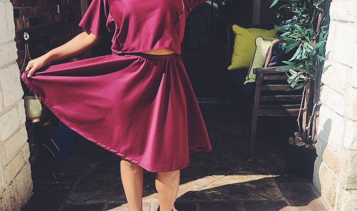 burgundyandredskirtset