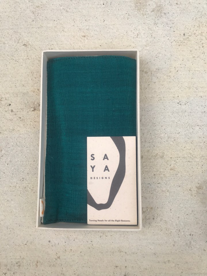 SAYA designs hair comb