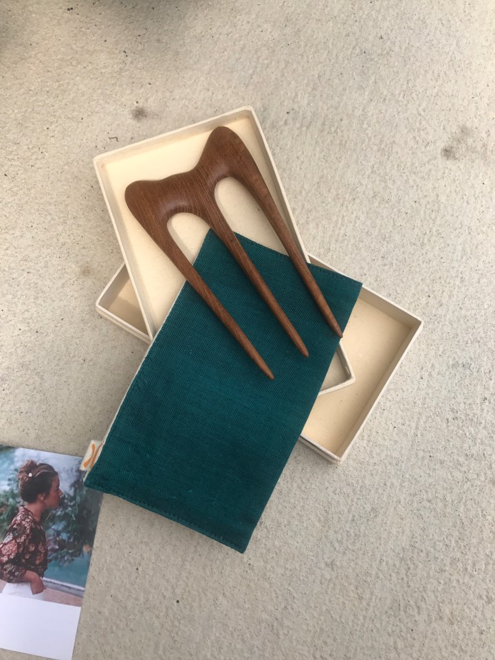 Handmade hair comb SAYA designs