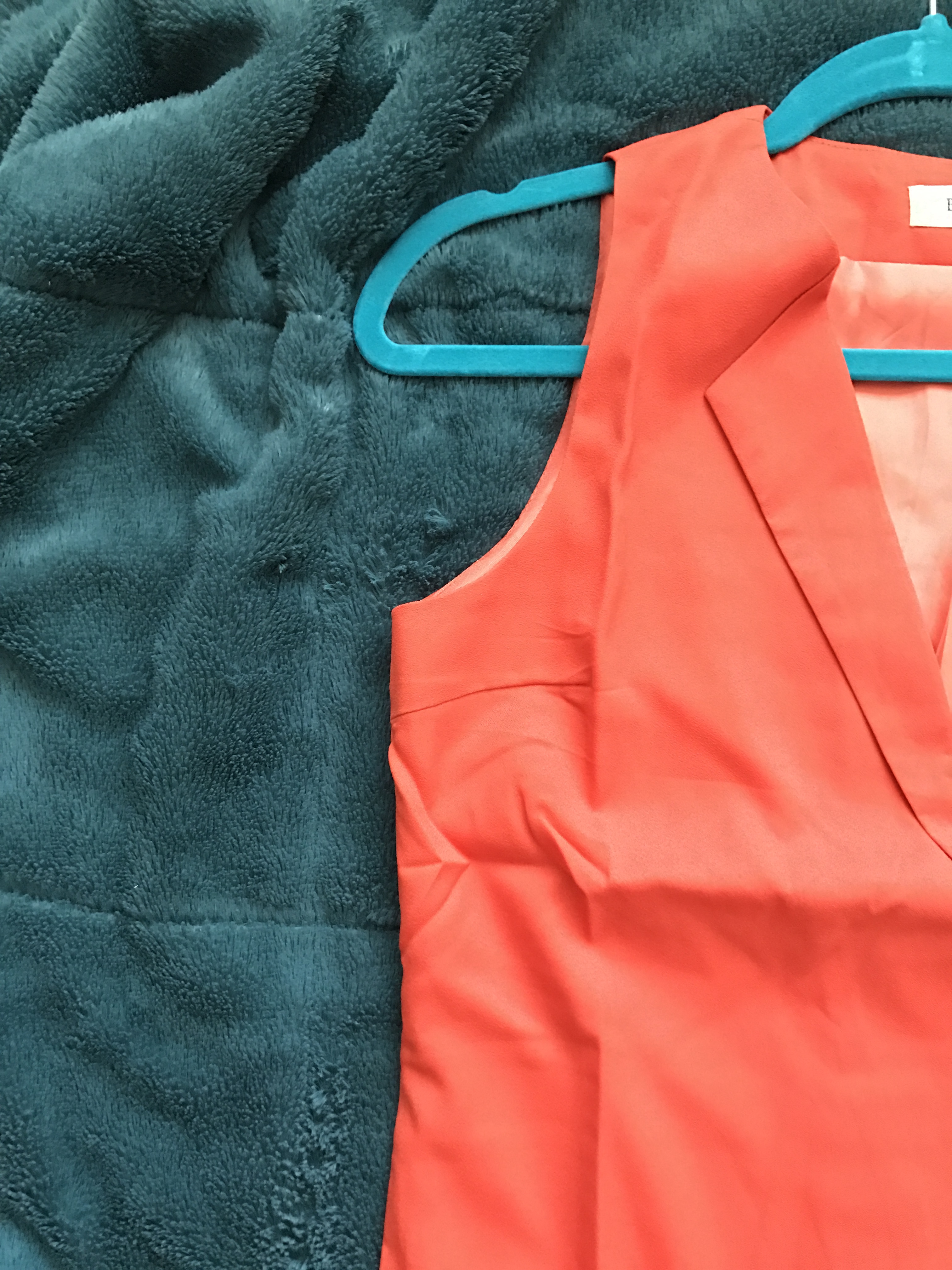 If Tangerine Is Your Thing, Check Out These Looks 🧡