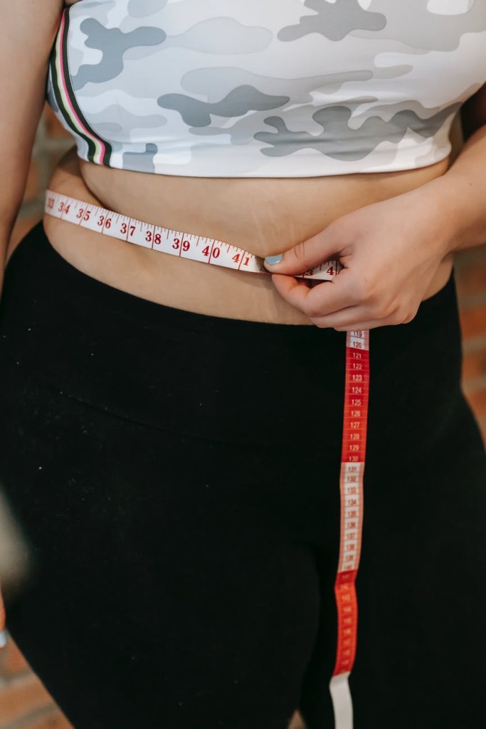 Image of measuring waist 